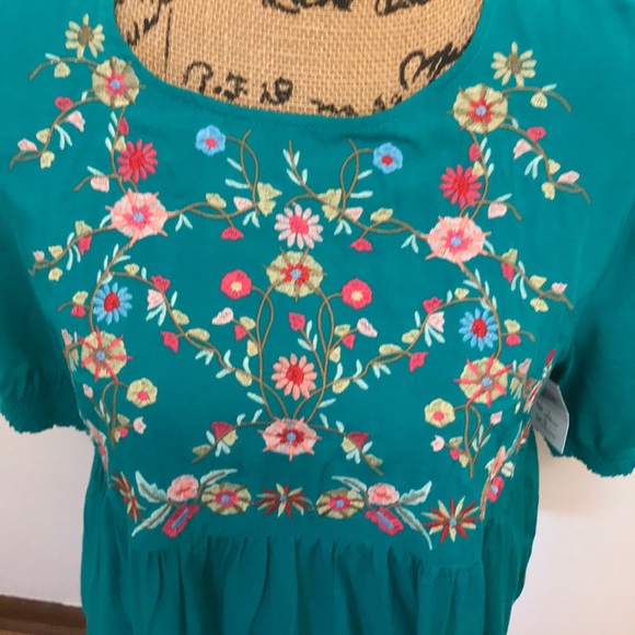 JODIFL | Tops | Nwt Gorgeous Floral Embroidered Top | Poshmark